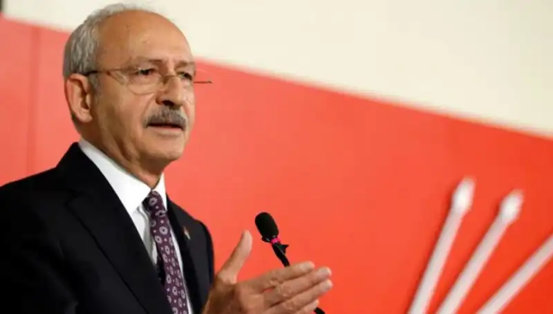 Kemal Kılıçdaroğlu'ndan Kurultay Kararına Tam Destek: Parti İçindeki Değişim Rüzgarları