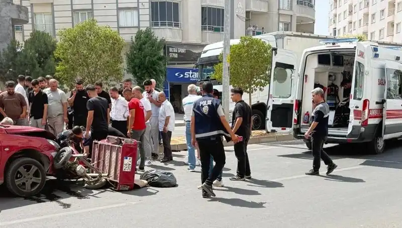Mardin’de Feci Trafik Kazası: İki Kişi Yaralandı, Hayat Devam Ediyor