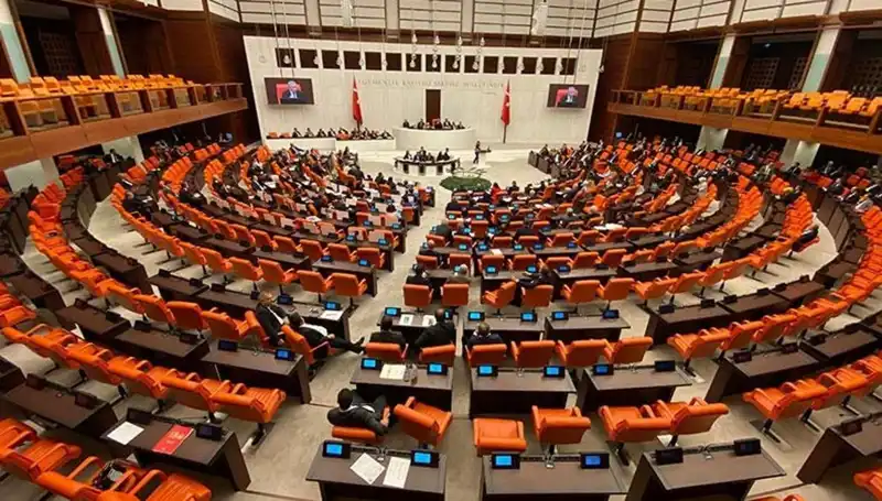 Emekli İkramiyelerinde Tarihi Artış: TBMM'de İlk Adımlar Atıldı