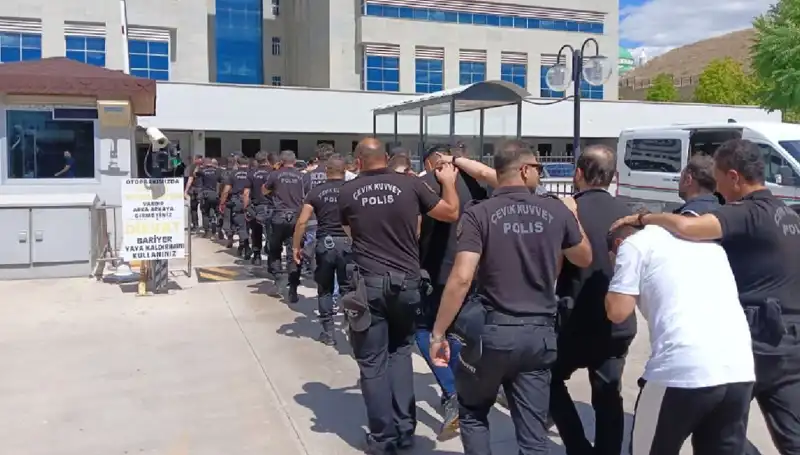Ankara'da Tehditlerle Haraç Kesme Çetesine Şok Operasyon: Avukatlar da Dahil!