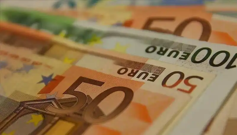 Euro, Rekor Seviyeden Gerileyerek Piyasalarda Dalgalanmalara Neden Oldu