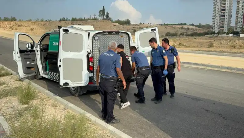 Yol Kenarında Bulunan Ceset, Şehirde Korku ve Merak Yarattı