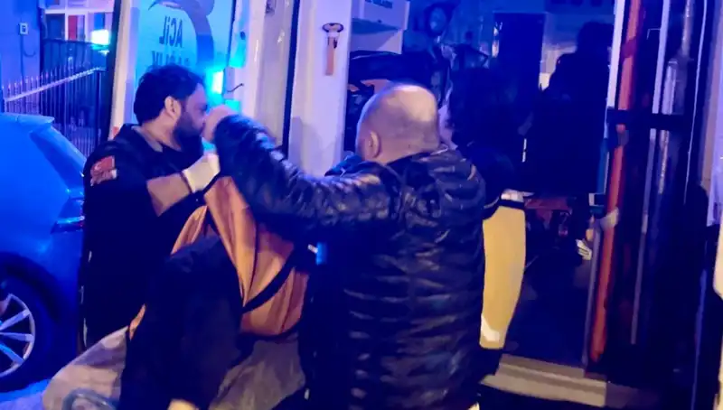Tartışma Sonrası Genç Adamın Babasını Vurması Ağır Yaraladı