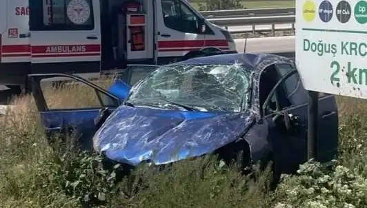 Kontrolden Çıkan Araç Takla Attı: İki Kişi Hastanelik Oldu