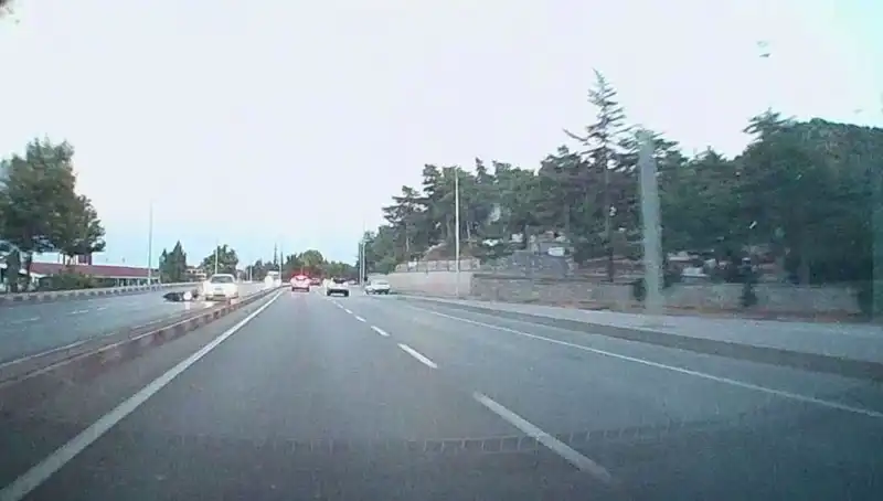 Otomobil ve Motosiklet Çarpıştı: Kazanın Detayları ve Yaralının Durumu