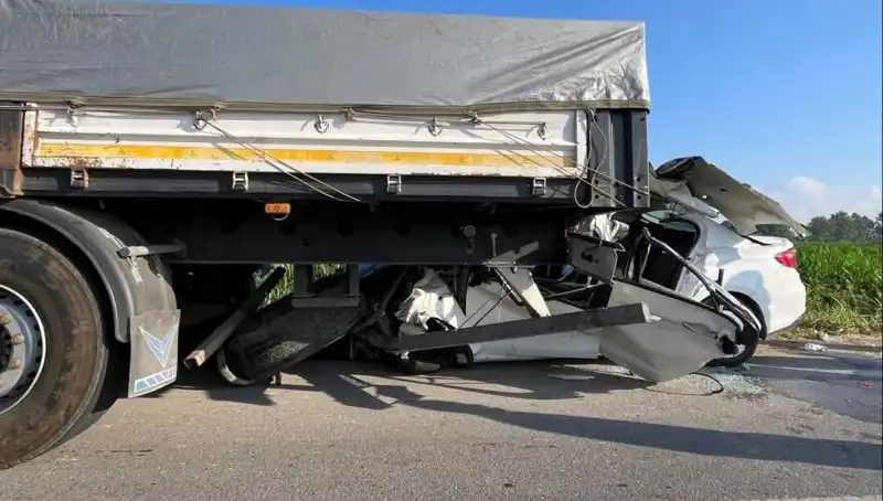 Sakarya'da Traumatik Kaza: Bir Hayat Kayıp, İki Yaralı