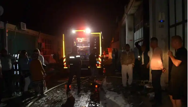 Gözlük Fabrikasında Çıkan Yangın Korkuttu, Fakat Hızla Kontrol Altına Alındı