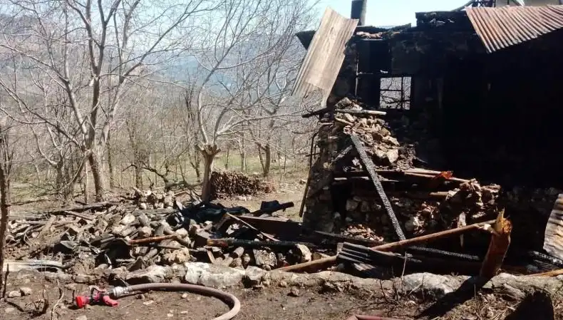 Karaman’da Şok Yangın: Müstakil Evde Bir Ölü, Bir Yaralı
