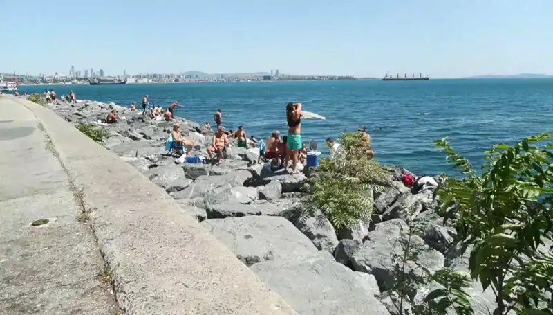 İstanbul'da Bahar Havası: Sahiller Yeniden Canlandı!
