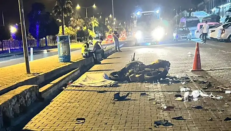 Alanya'da Feci Motosiklet Kazası: Hayatını Kaybeden Gençlerin Acı Hikayesi