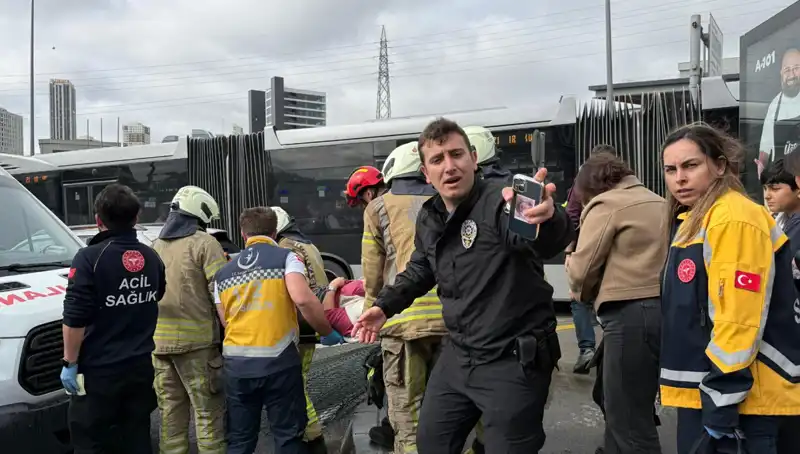 Metrobüs Kazası: Can Kaybı ve Yaralılar, Seferler Durduruldu