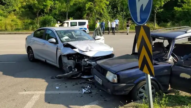 Görele'de Feci Kaza: Sürücü Araç Camından Fırladı, Detaylar Şok Edici!