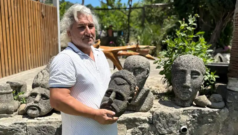 3 Günde Tarihi Eser Görünümünde Eşsiz Sanatlar Yaratan Yetenekli Sanatçı