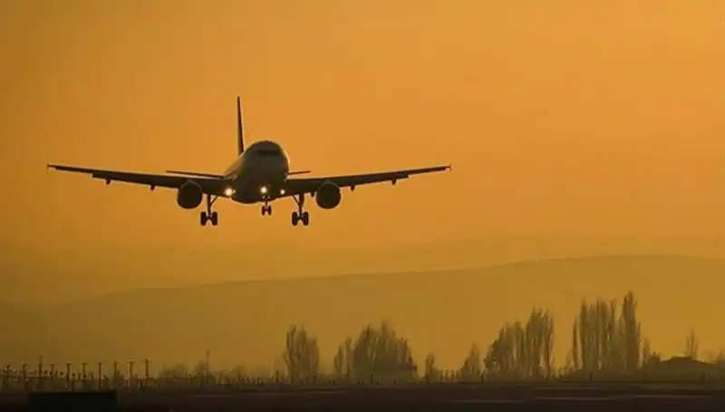 Uçuş İptalleri Hakkında Son Dakika: 4 Ülkeye Seyahat Yasaklandı!